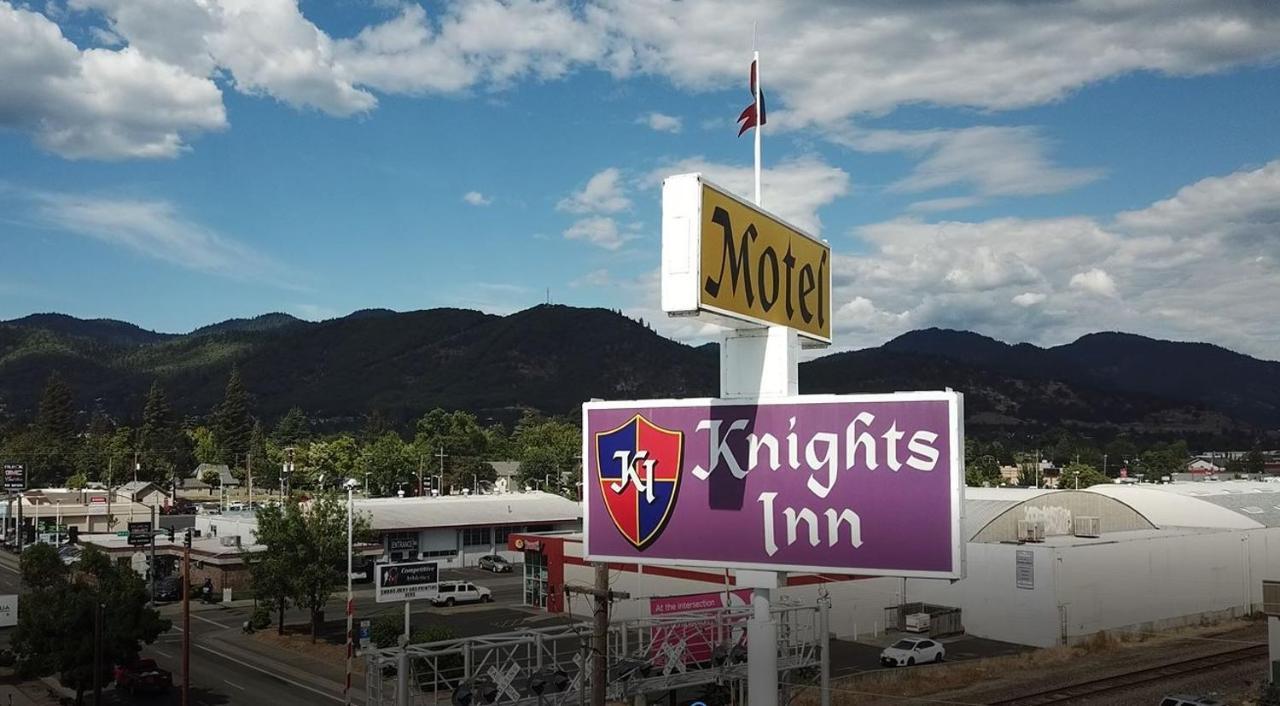 Knights Inn Motel Grants Pass Buitenkant foto