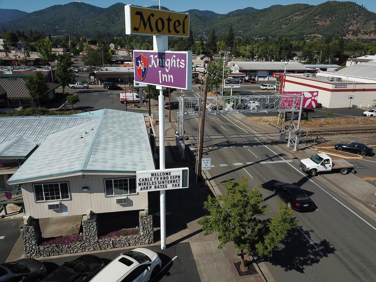 Knights Inn Motel Grants Pass Buitenkant foto